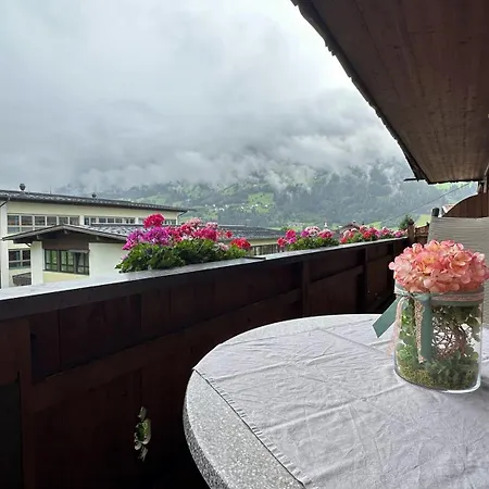Gaestehaus Garber アパート シュトゥンム