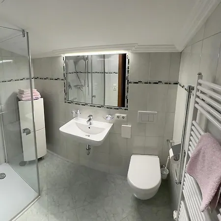 아파트 Gaestehaus Garber