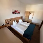 Апартаменты Gaestehaus Garber